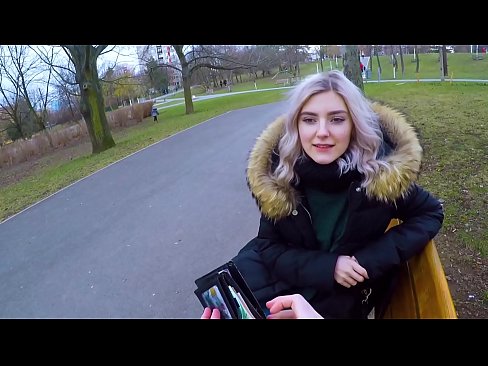❤️ Yn llyncu cum poeth dieithryn am arian - blowjob yn y parc gan Eva Elfie ❤️ Fideo ffycin  wrthon ni ️❤